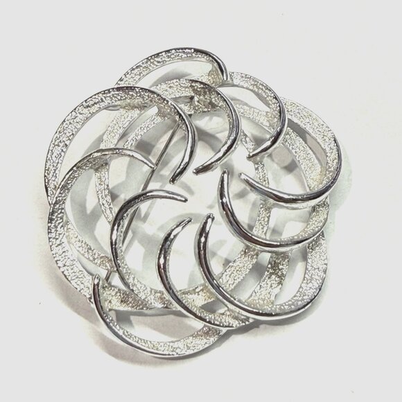Sarah Coventry vintage silver swirl brooch pin 2.25" swirl‎ cluster - Picture 1 of 5